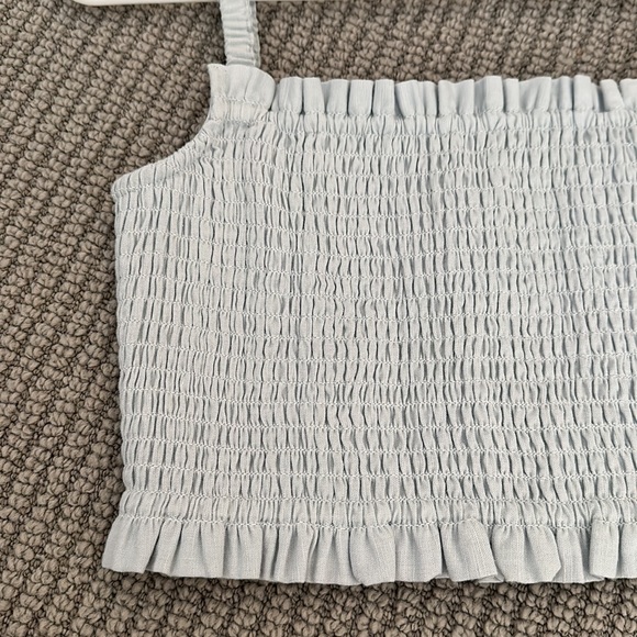 Sunday Best Aritzia scrunch/stretch little tank top in baby blue! Size XS - Picture 2 of 5